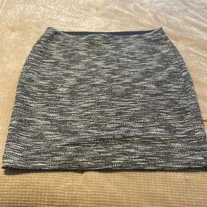 ANN TAYLOR Factory Knee Length Skirt Size L (Large) in Black Multi